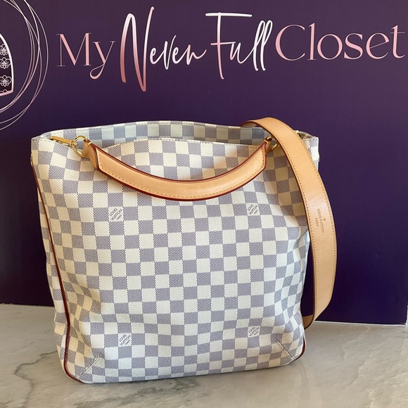 Sold Gorgeous Louis Vuitton Azur Soffi
